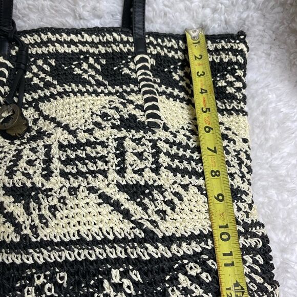 Lucky Brand Woven Texture Boho Black & Ivory black Handle Tribal Large Tote Bag - Picture 9 of 13